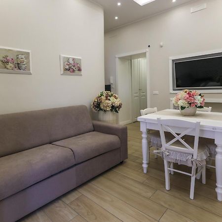Mamma Teresa Apartment Наполи Екстериор снимка