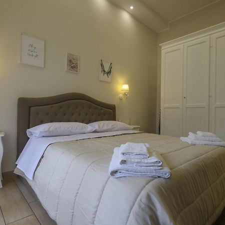 Mamma Teresa Apartment Наполи Екстериор снимка