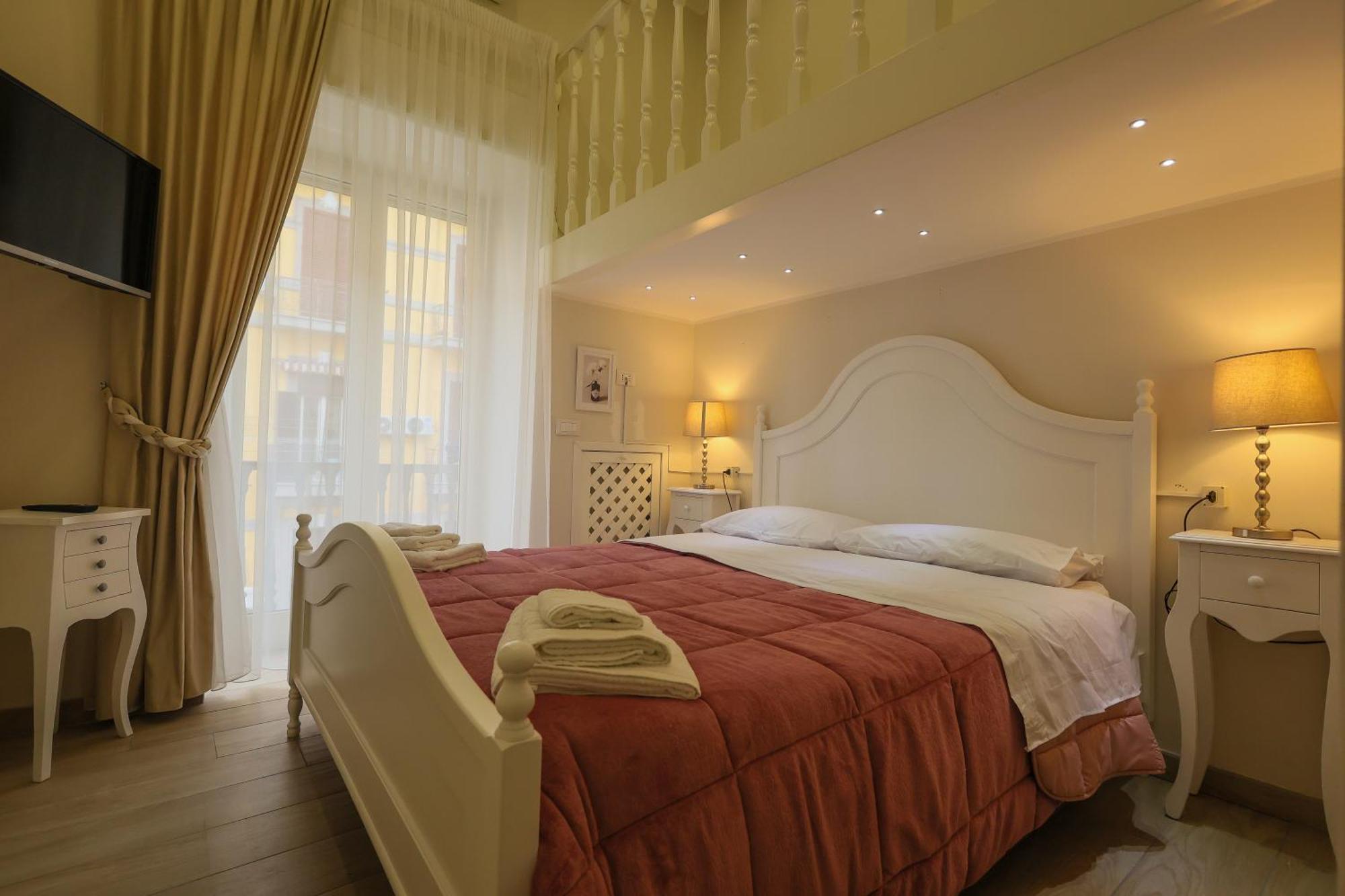 Mamma Teresa Apartment Наполи Екстериор снимка